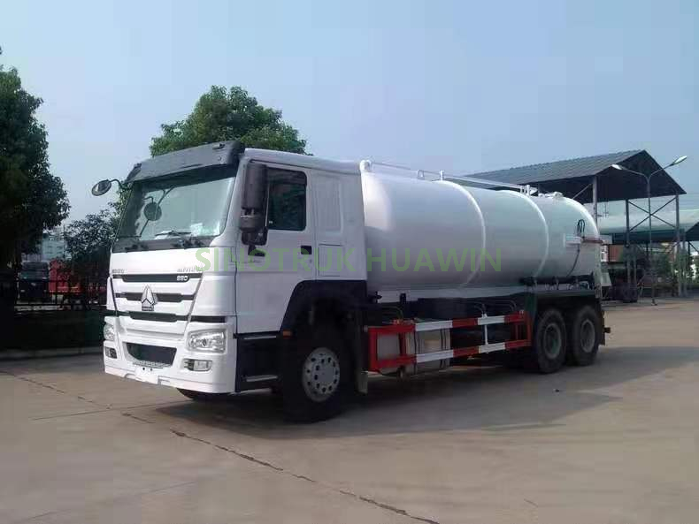 Camión cisterna de succión de aguas residuales de vacío Sinotruk Howo 6X4