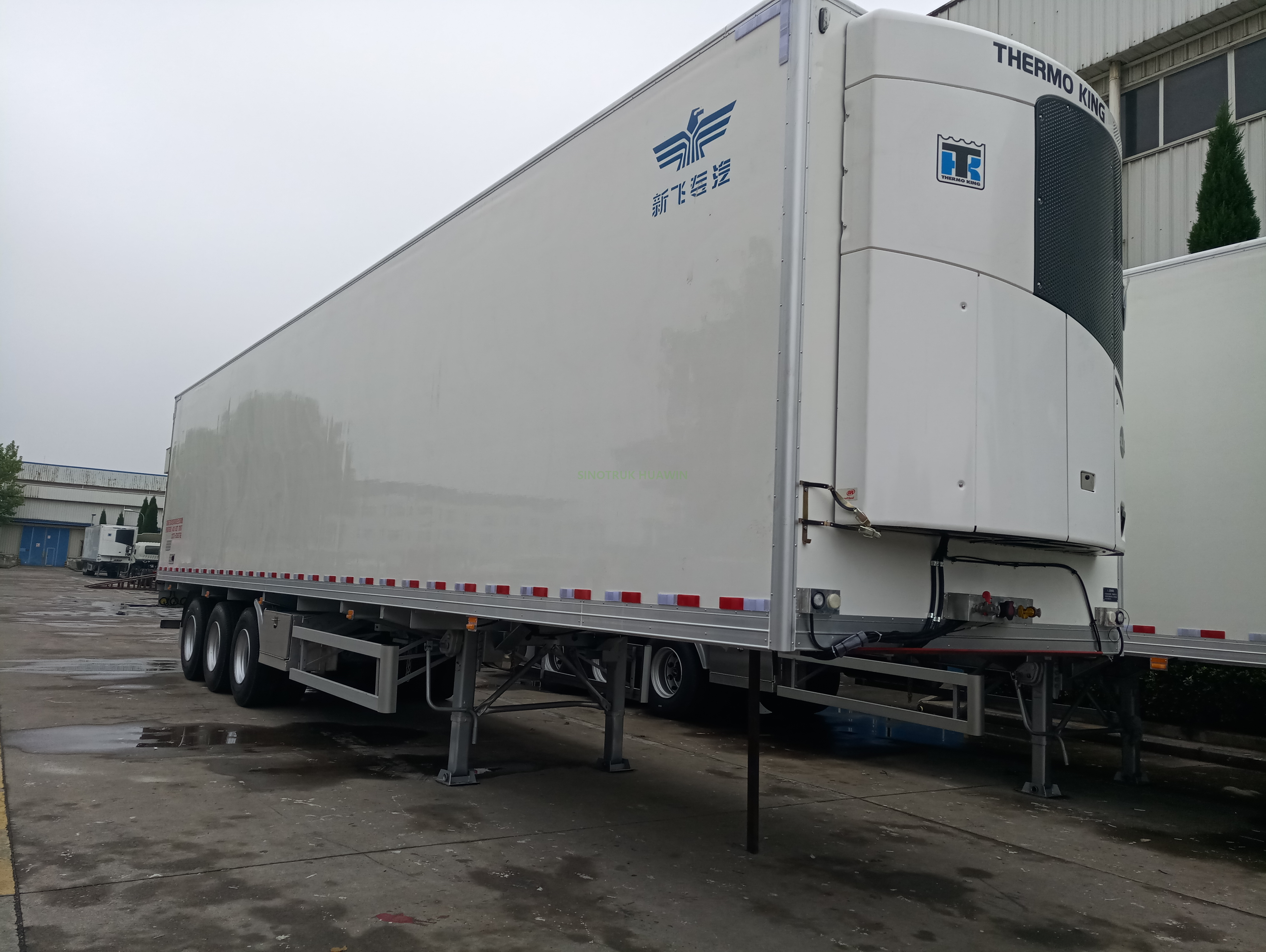 Semirremolque frigorífico SINOTRUK de alta calidad a la venta