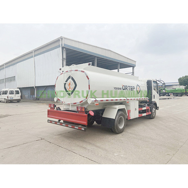 Camión de combustible SINOTRUK HOWO 6X4-20,000L