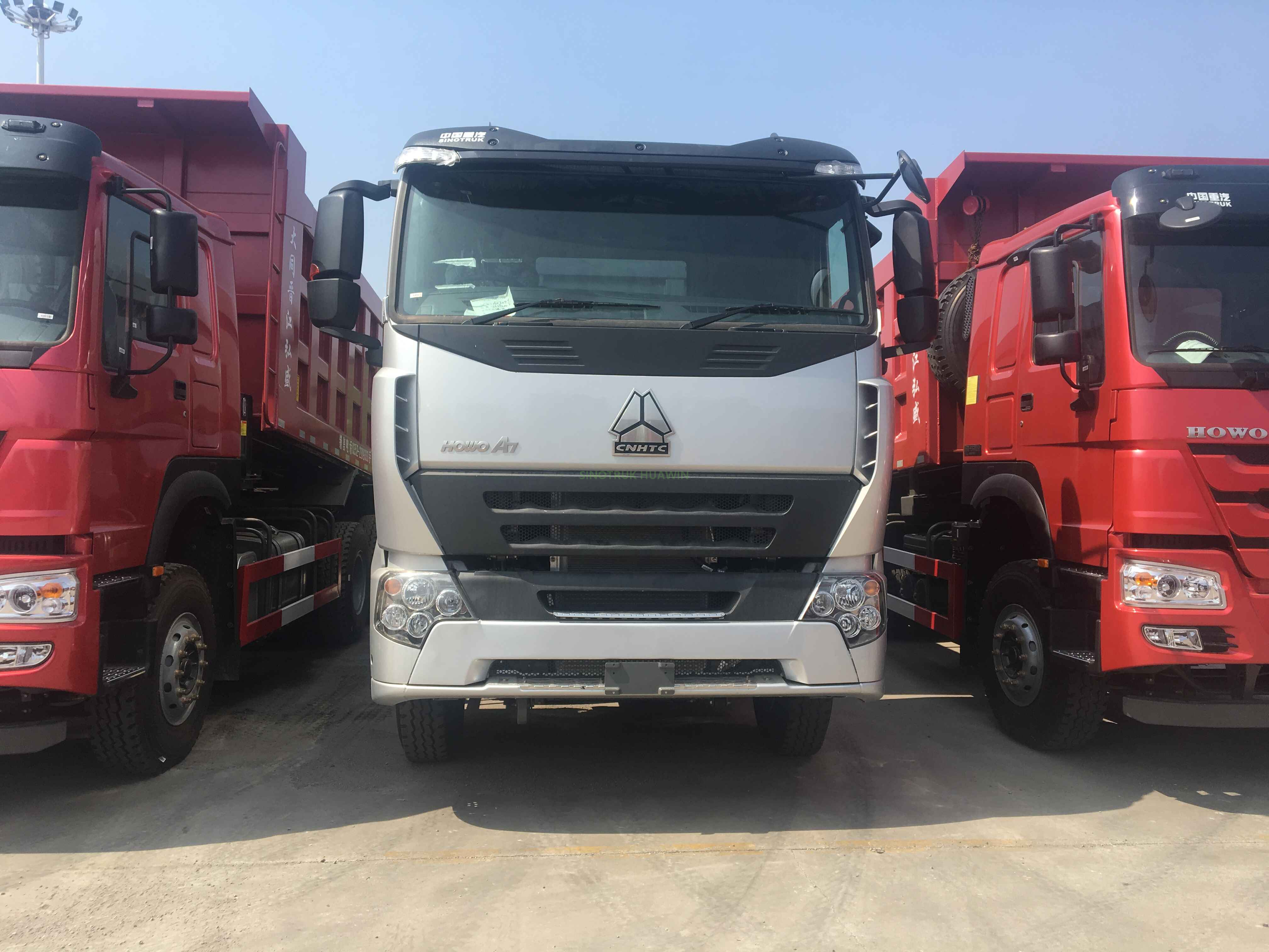 Camión volquete Sinotruk A7 6X4 con vuelco medio