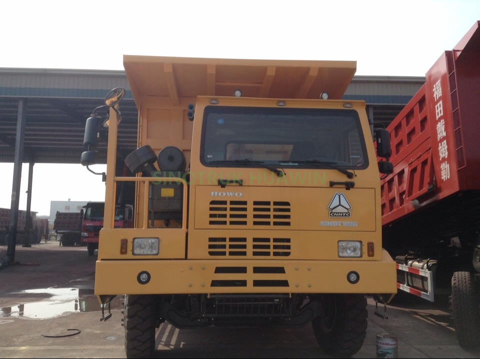 SINOTRUK nuevo camión volquete minero 6x4