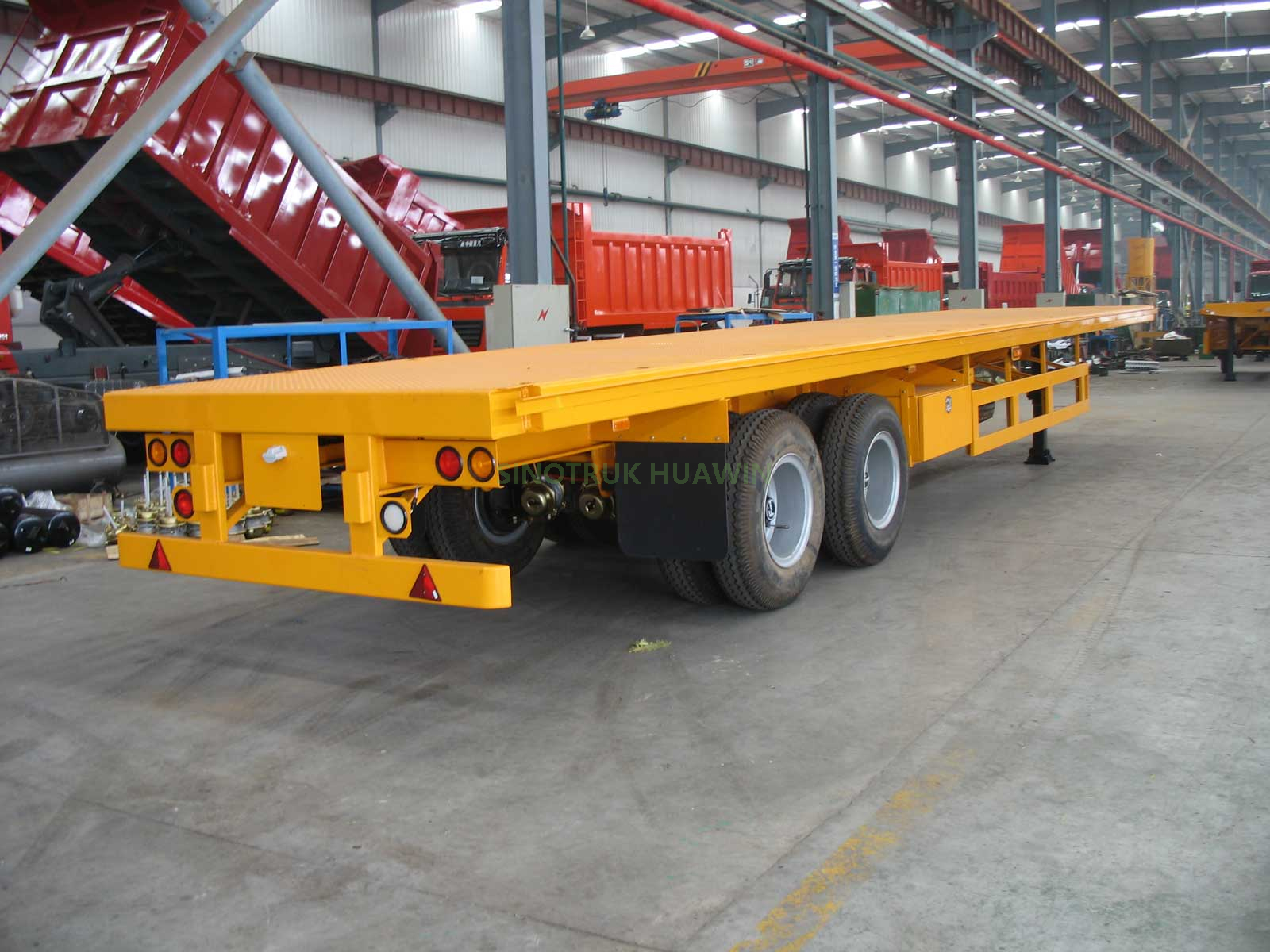 SINOTRUK 40FT Semirremolque de plataforma plana de 2 ejes