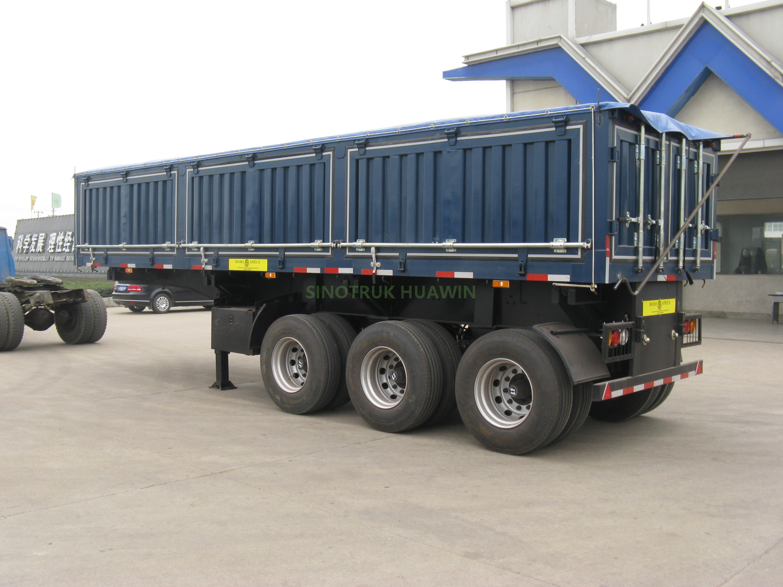 Semirremolque volquete lateral SINOTRUK de 3 ejes