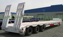 Semirremolque de plataforma baja extensible hidráulico SINOTRUK