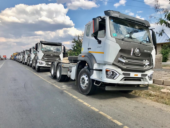 HOWO E7G Tractor Camión y petrolero de combustible para Zambia