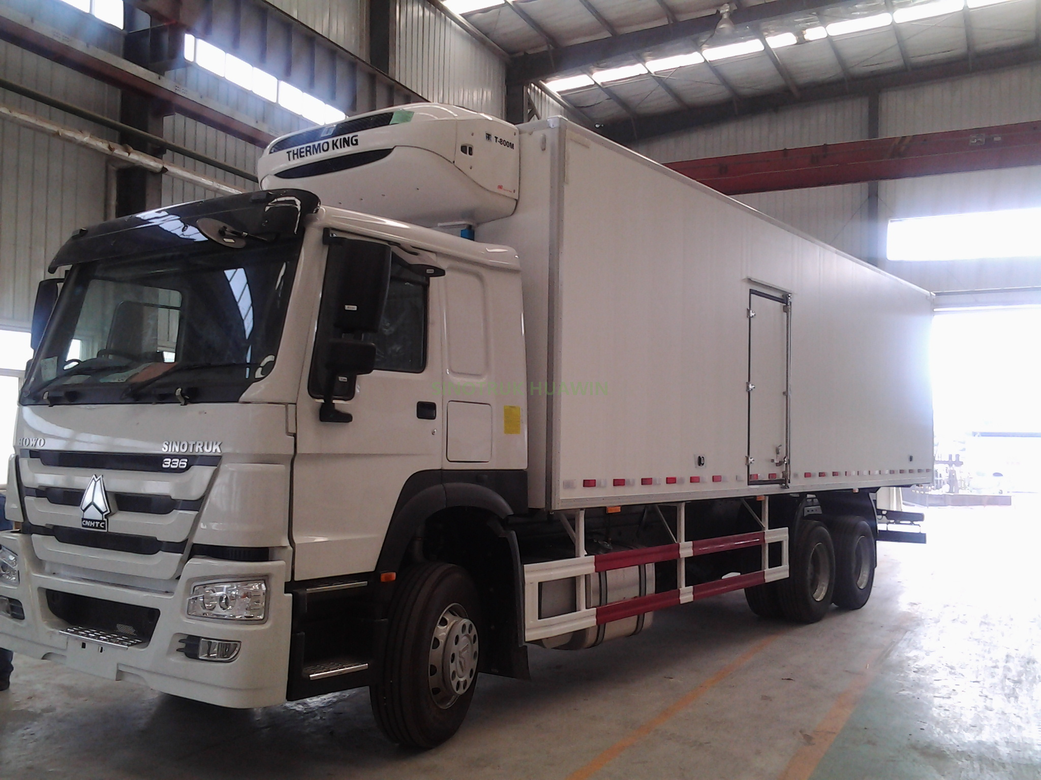 CAMIÓN FRIGORÍFICO HOWO 6X4