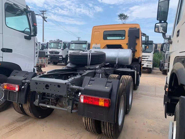 El camión tractor a Beira.