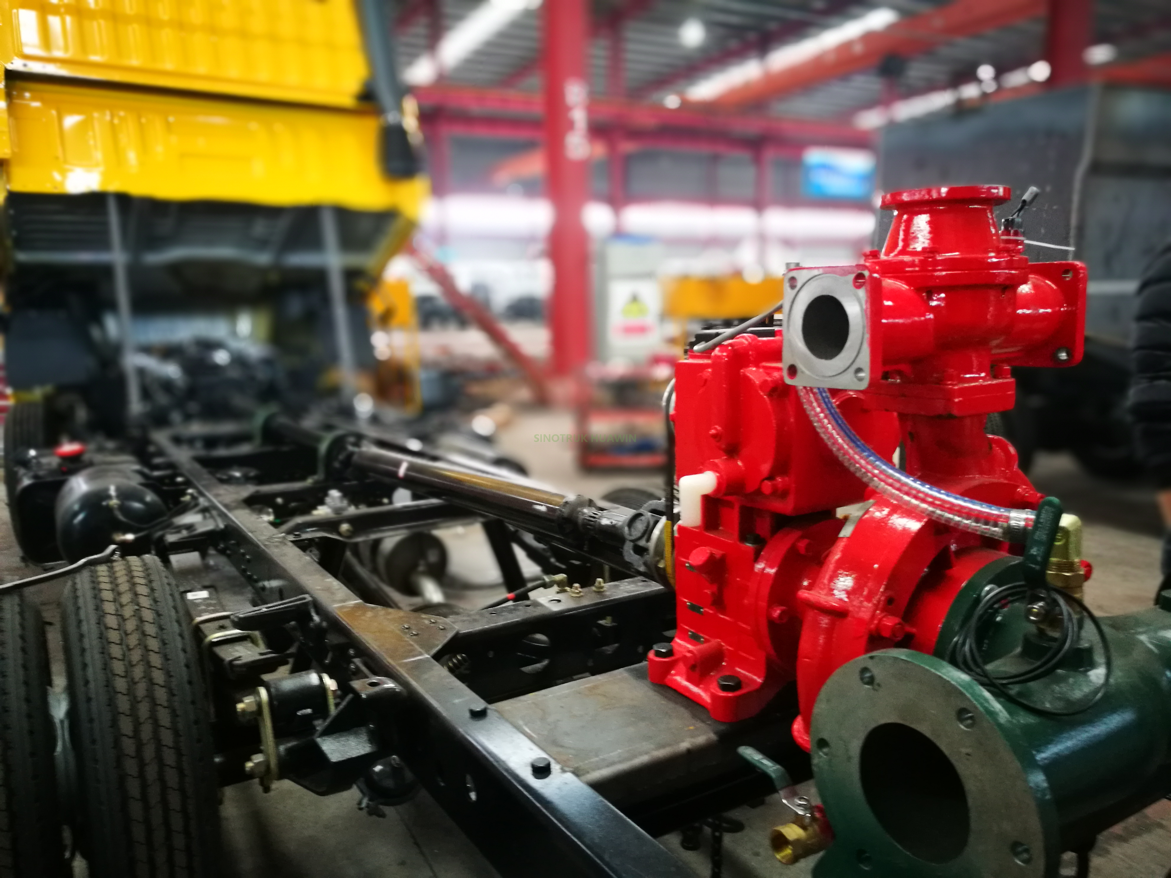 Camión de extinción de incendios SINOTRUK HOWO 6×4