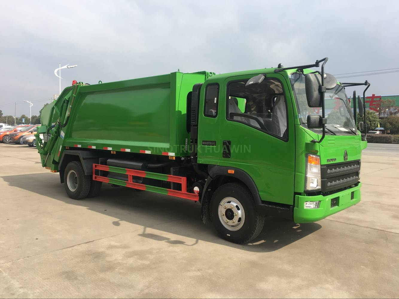 Camión compactador de basura SINOTRUK HOWO 4X2